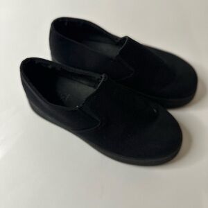 Rouge! Black Flats & Loafers